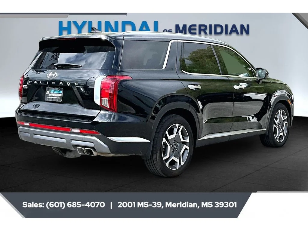 Used 2024 Abyss Black Pearl Hyundai Limited image 10