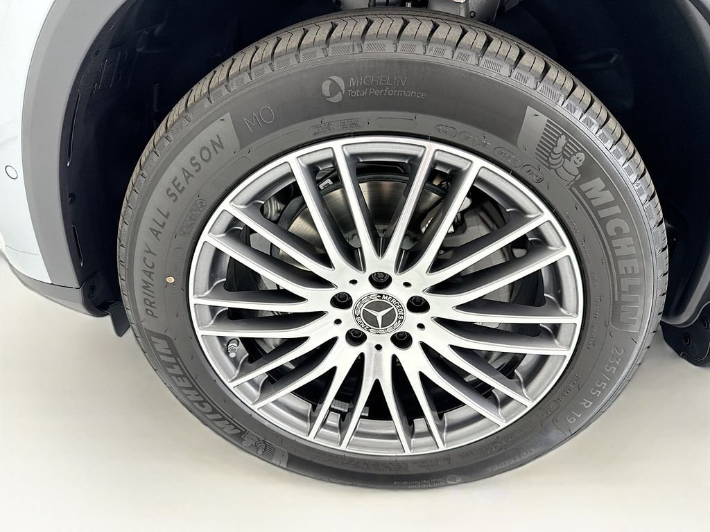 New 2026 Cirrus Silver Metallic Mercedes-Benz GLC 300 image 29