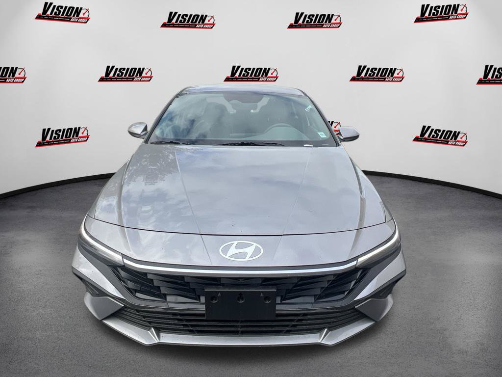 Certified Used 2025 Silver Hyundai Blue image 10