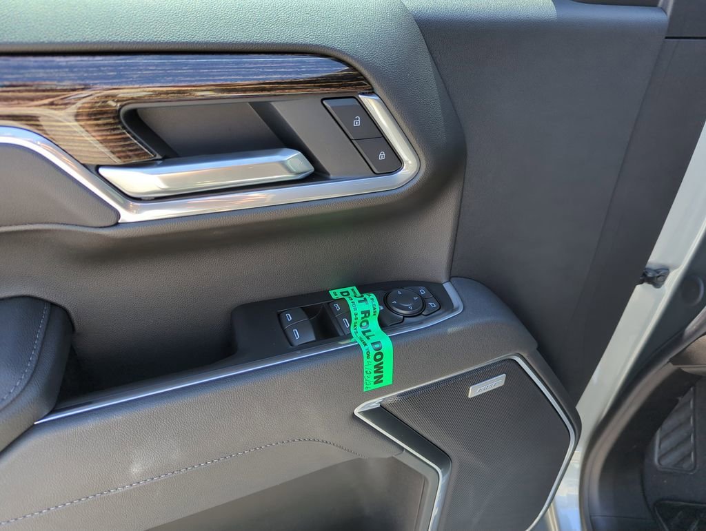 New 2026 Sterling Metallic GMC Elevation image 18