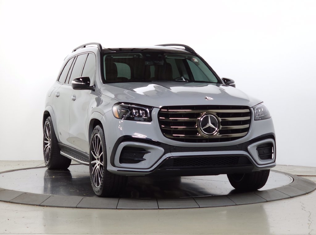 Used 2024  Mercedes-Benz GLS 580 image 11