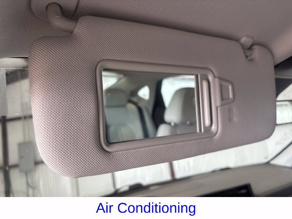 Certified Used 2025 Silver Hyundai SEL image 24