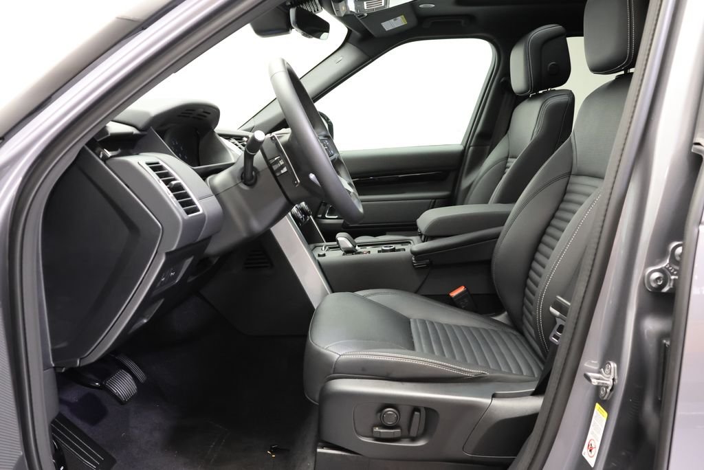 2025 Land Rover Discovery S - Photo 30