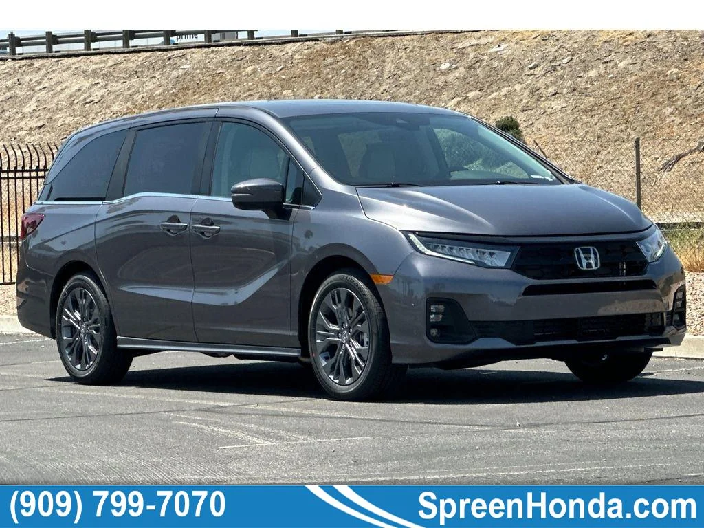 2026 Honda Odyssey Touring's photo