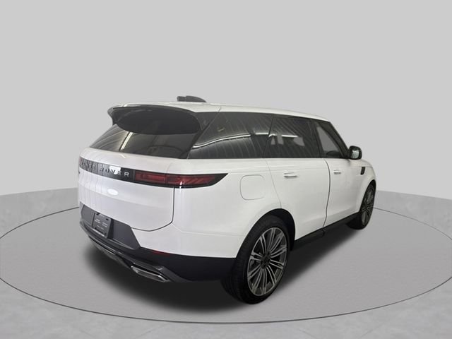 New 2026 Ostuni Pearl White Land Rover SE image 4