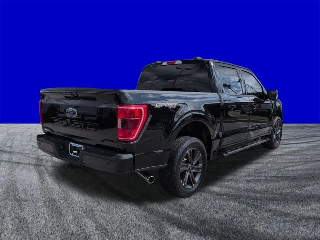 Used 2023 Agate Black Metallic Ford XLT image 4