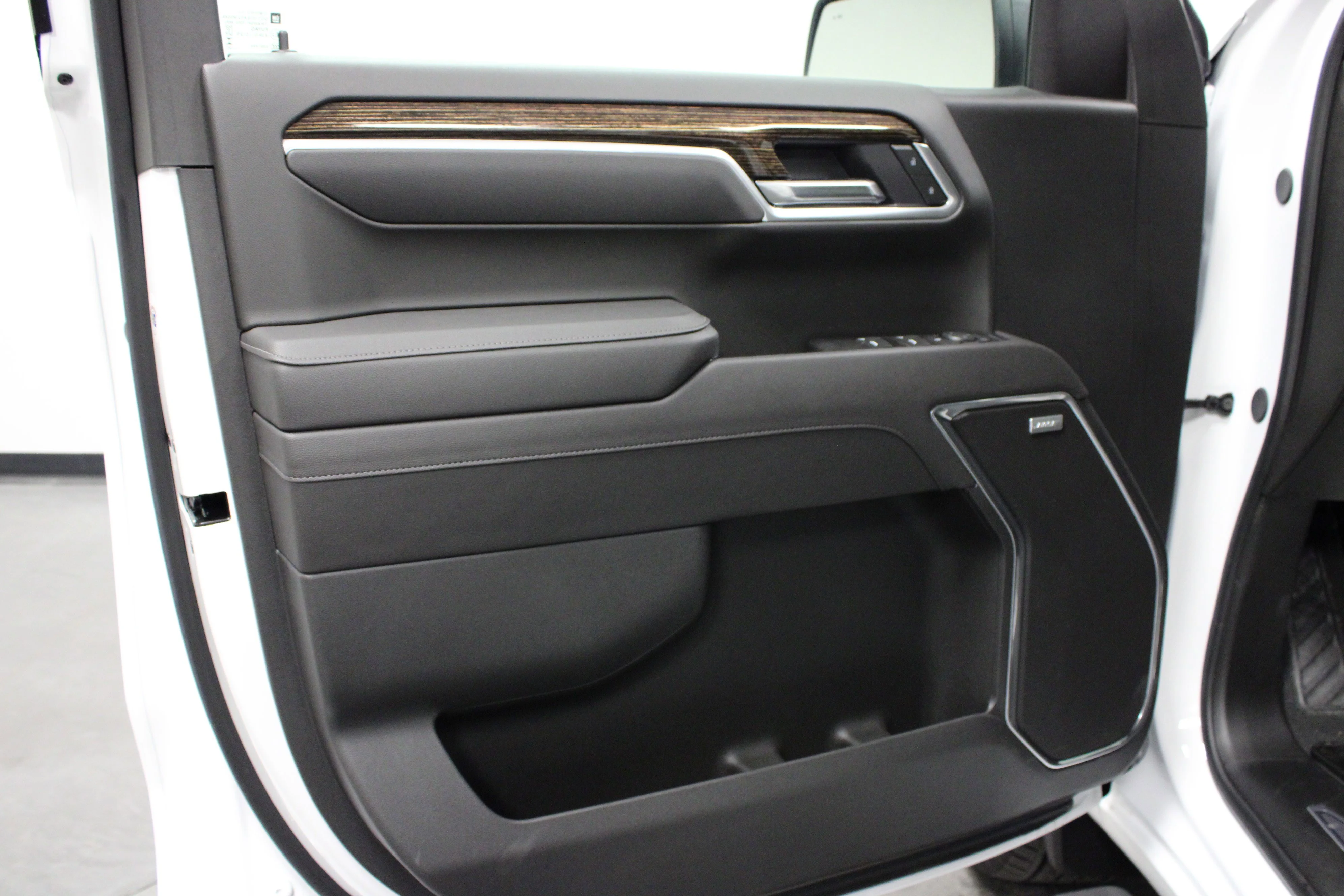 2025 GMC Sierra 1500 Elevation - Photo 10
