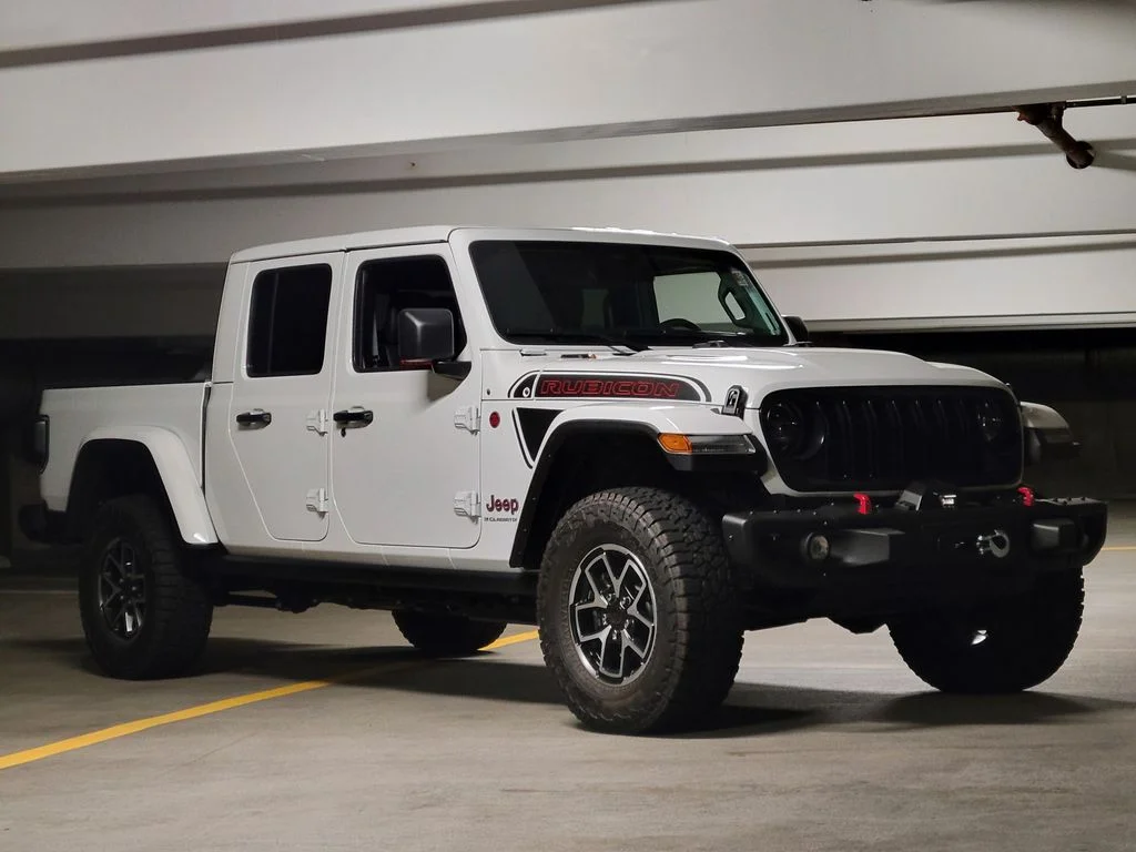 New 2026 Bright White Clear-Coat Exterior Paint Jeep Shadow Ops image 25
