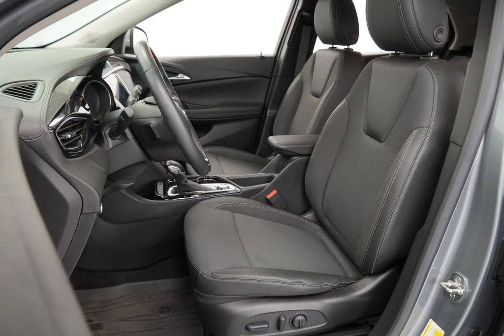 Used 2023 Gray Buick Preferred image 6