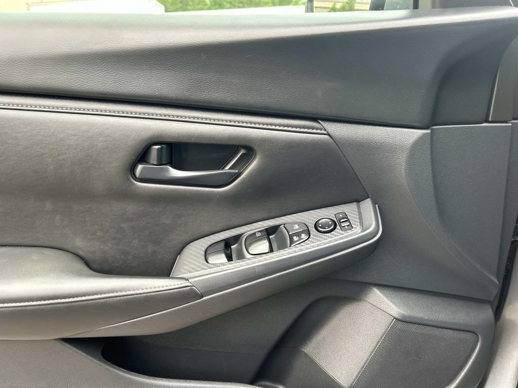 Used 2025 Gray Nissan S image 31