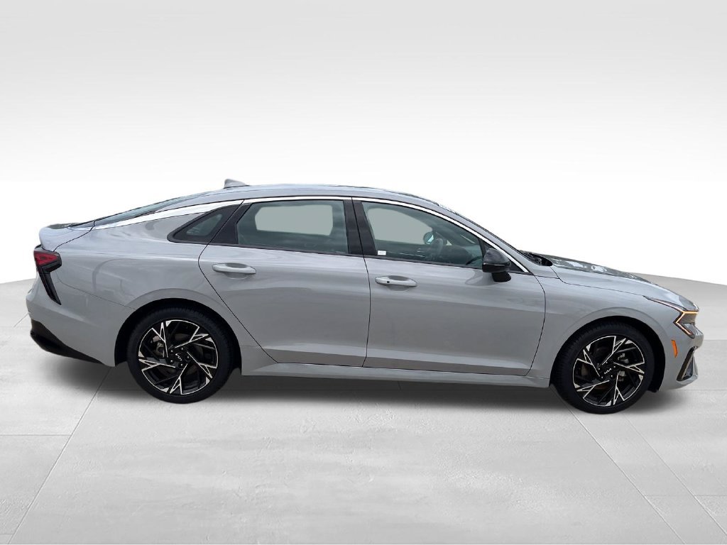 Used 2025 Gray Kia GT-Line image 6