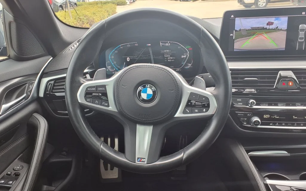 Used 2023 Gray BMW 530i image 21