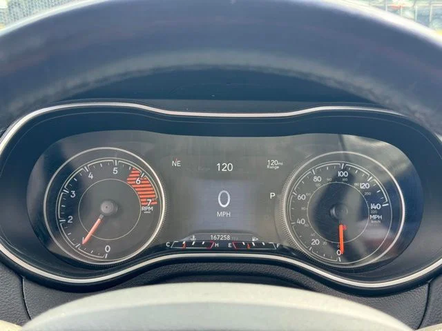 Used 2019 Velvet Jeep Limited image 15