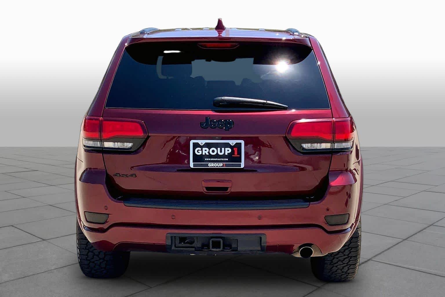 Used 2020 Velvet Red Pearlcoat Jeep Altitude image 5