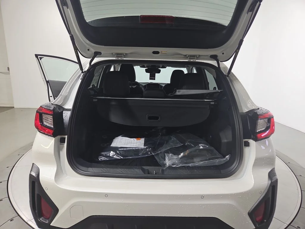 New 2026 CRYSTAL WHITE PEARL Subaru Limited image 24