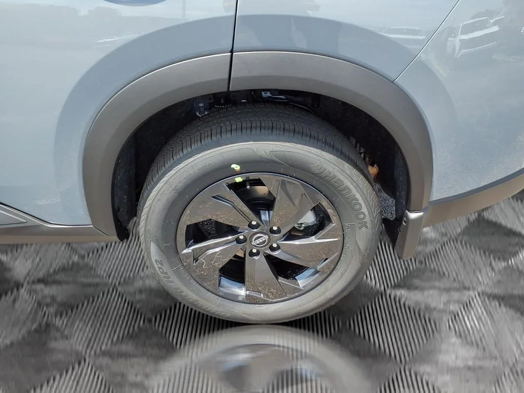 New 2026 Boulder Gray Pearl Nissan SV image 23