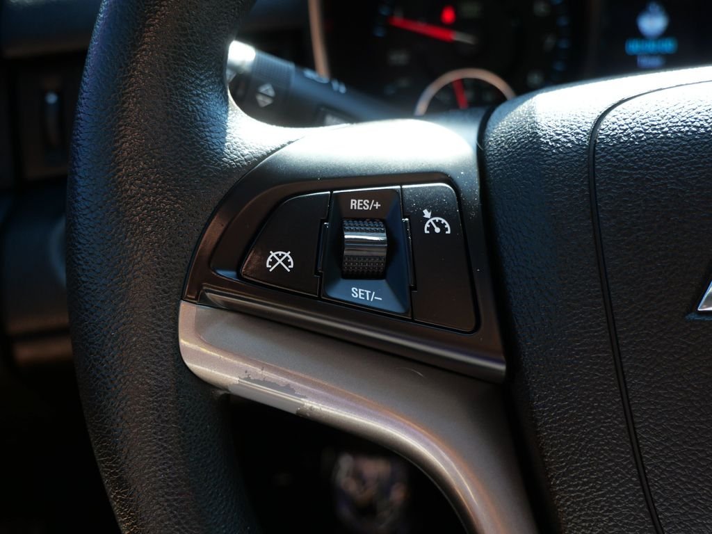 Used 2014 Silver Chevrolet LT image 22