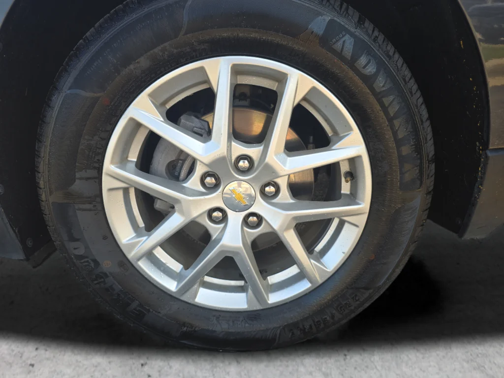 Used 2022 Gray Chevrolet LT image 20