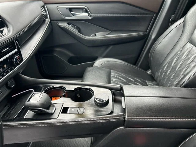 Used 2021 Gray Nissan Platinum image 34