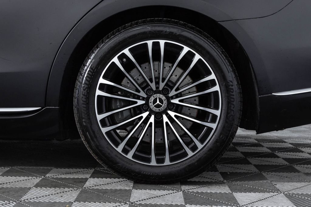 Used 2022 Black Mercedes-Benz S 580 image 40