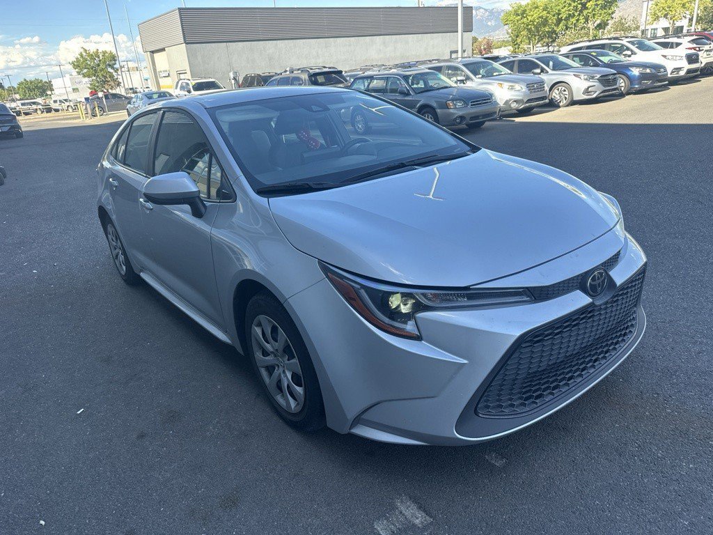 Used 2022 Silver Toyota LE image 3