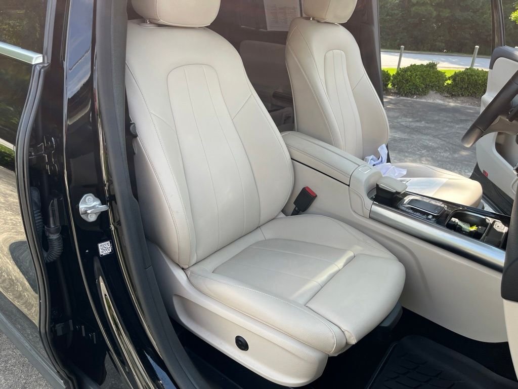 Used 2021  Mercedes-Benz GLA 250 image 25