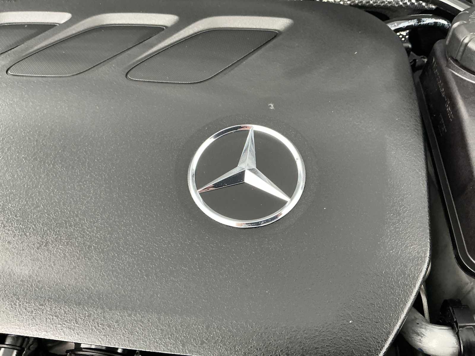 Certified Used 2026 Polar White Mercedes-Benz GLB 250 image 27