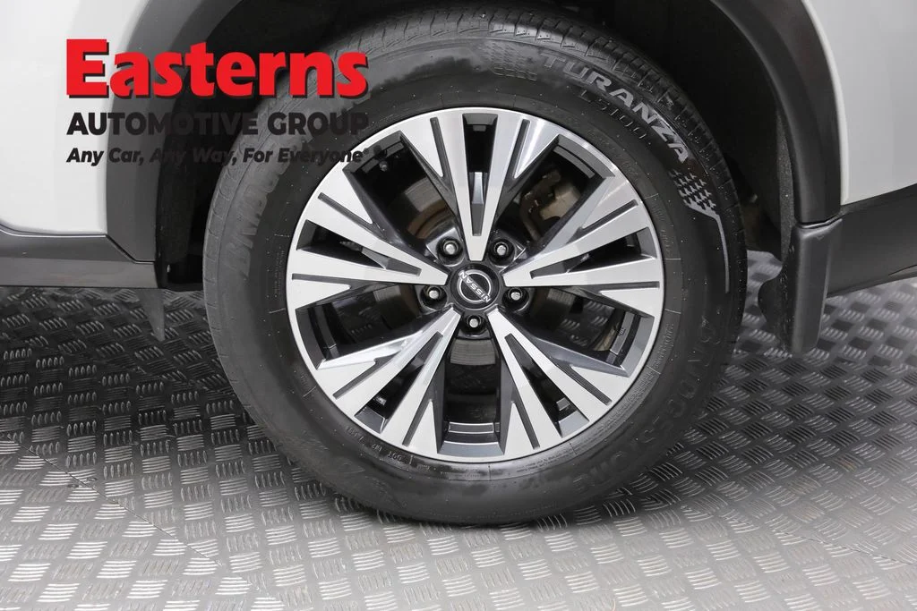 Used 2023 Silver Nissan SV image 8