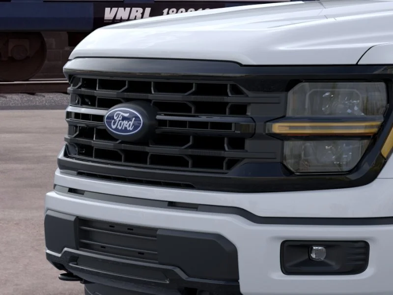 New 2026 Oxford White Ford XLT image 18