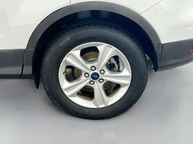 Used 2014 White Ford SE image 32