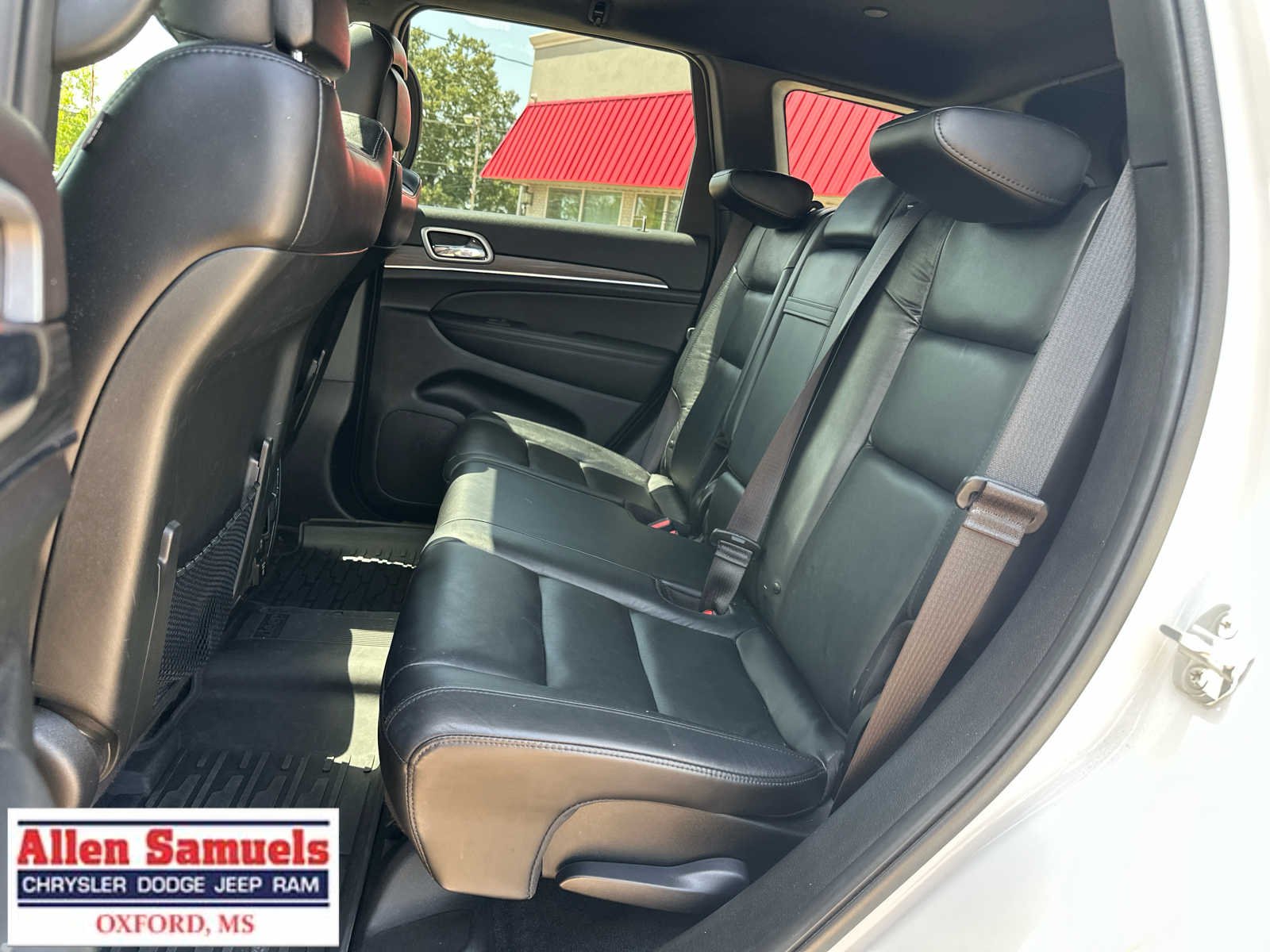 Used 2022 Bright White Clearcoat Jeep Limited image 13