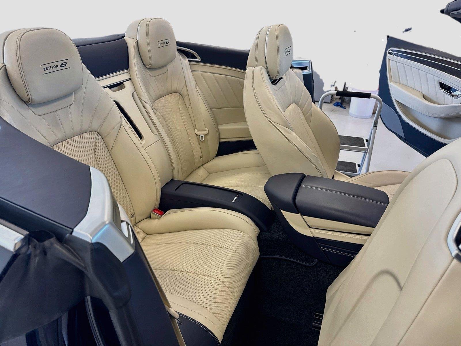 Used 2024 Dark Sapphire Metallic Bentley GT V8 image 27