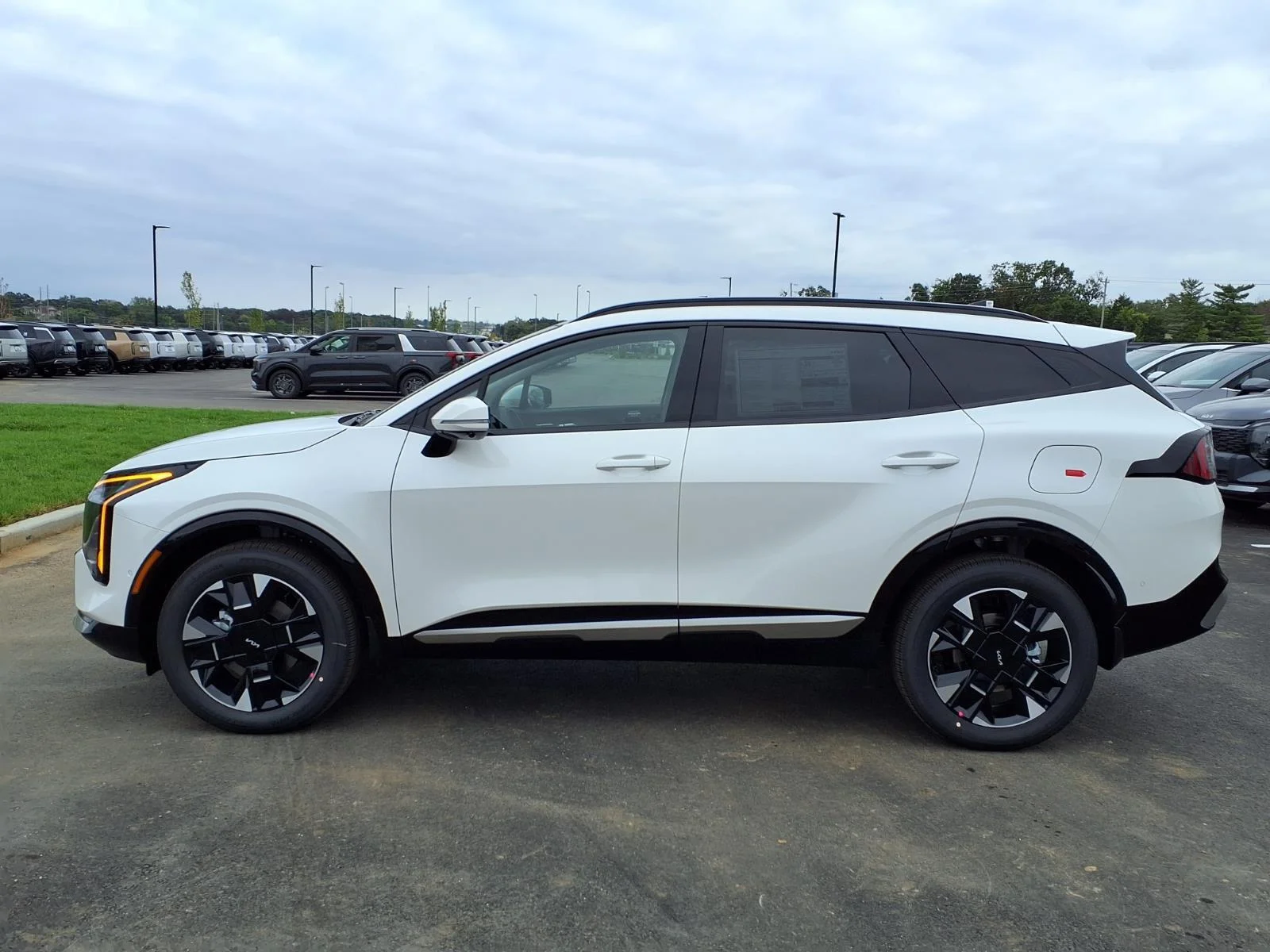 New 2027 Snow White Pearl Kia SX-Prestige image 18