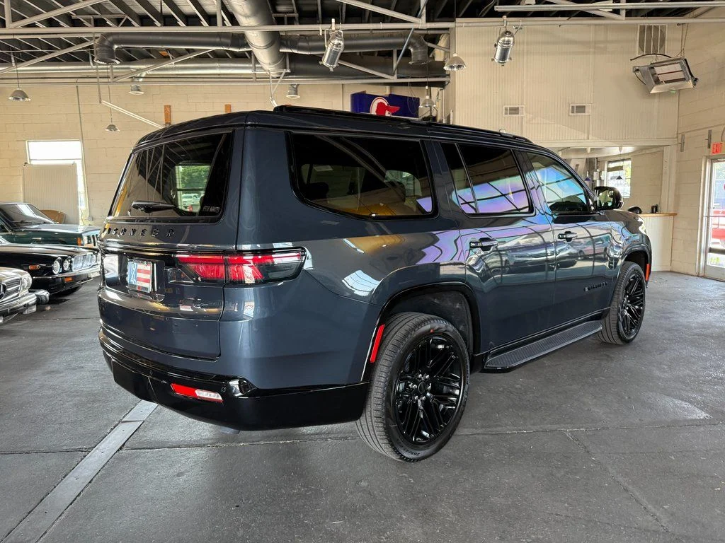 New 2025 Gray Jeep Series II image 17