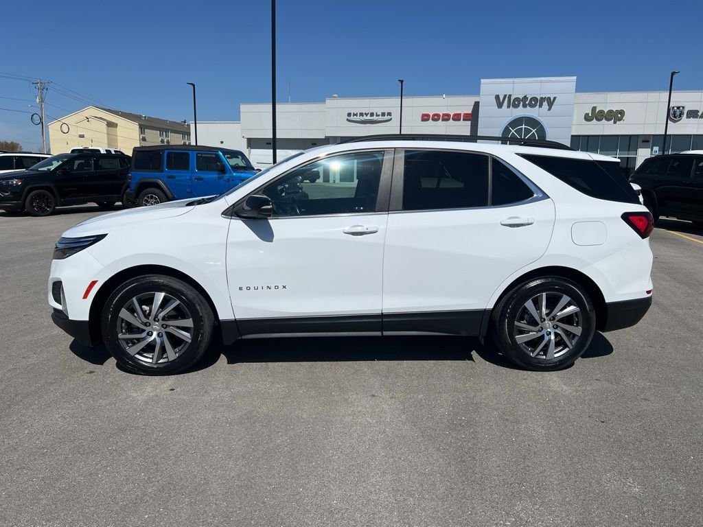 Used 2022 Chevrolet Equinox LT with VIN 3GNAXKEVXNL139635 for sale in Kansas City