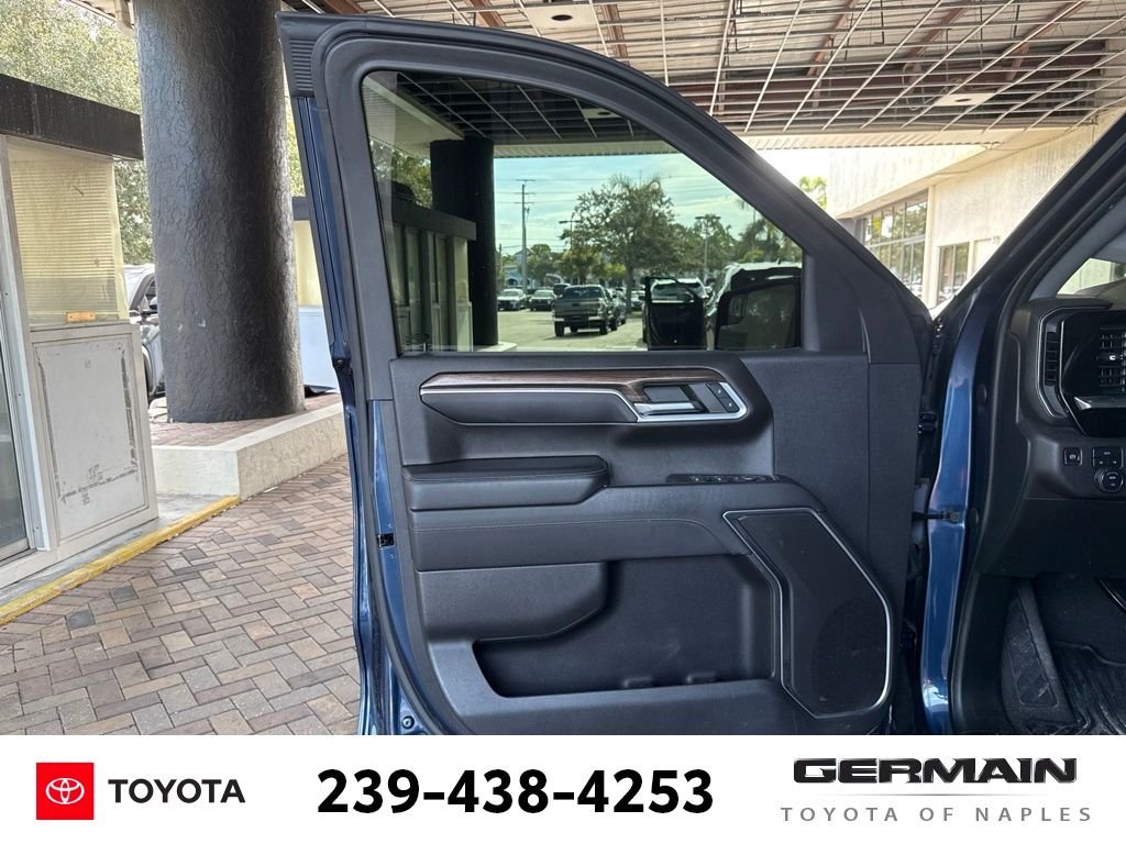 Used 2022 Blue Chevrolet LT image 15