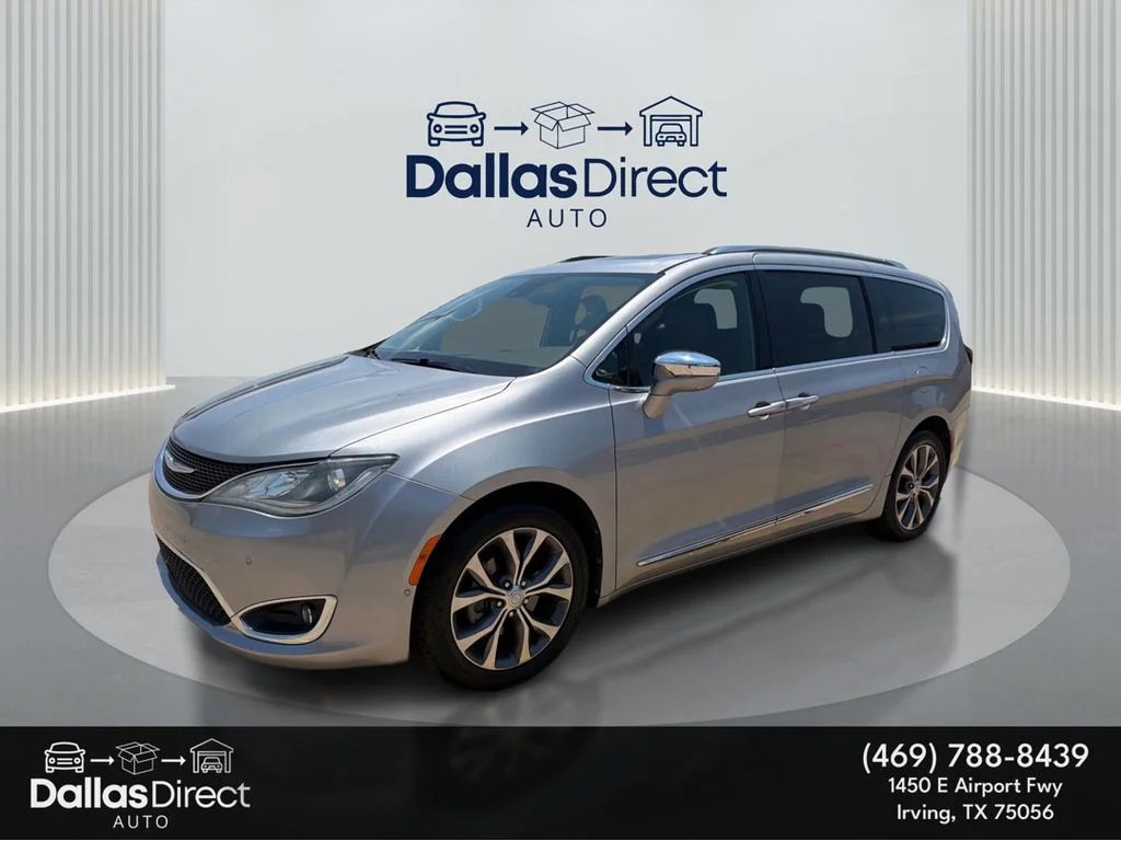 Used 2017 Billet Silver Metallic Clearcoat Chrysler Limited image 1