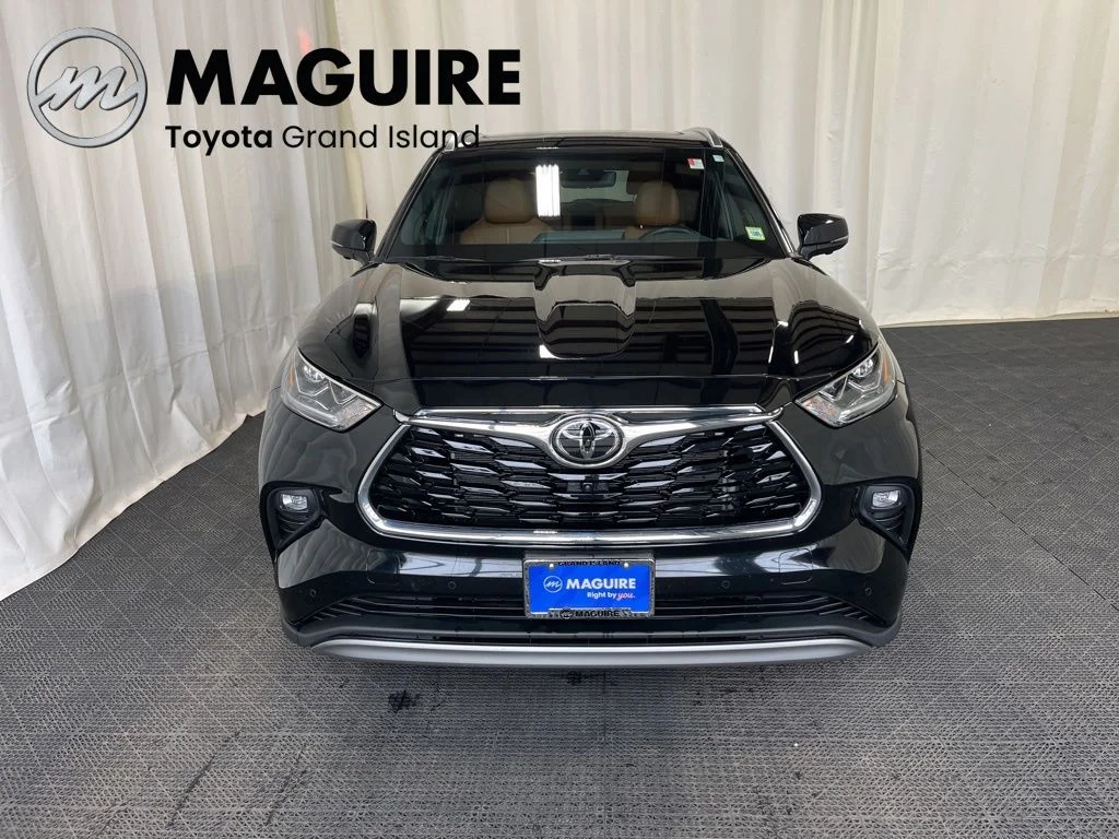 Used 2024 Black Toyota Platinum image 34
