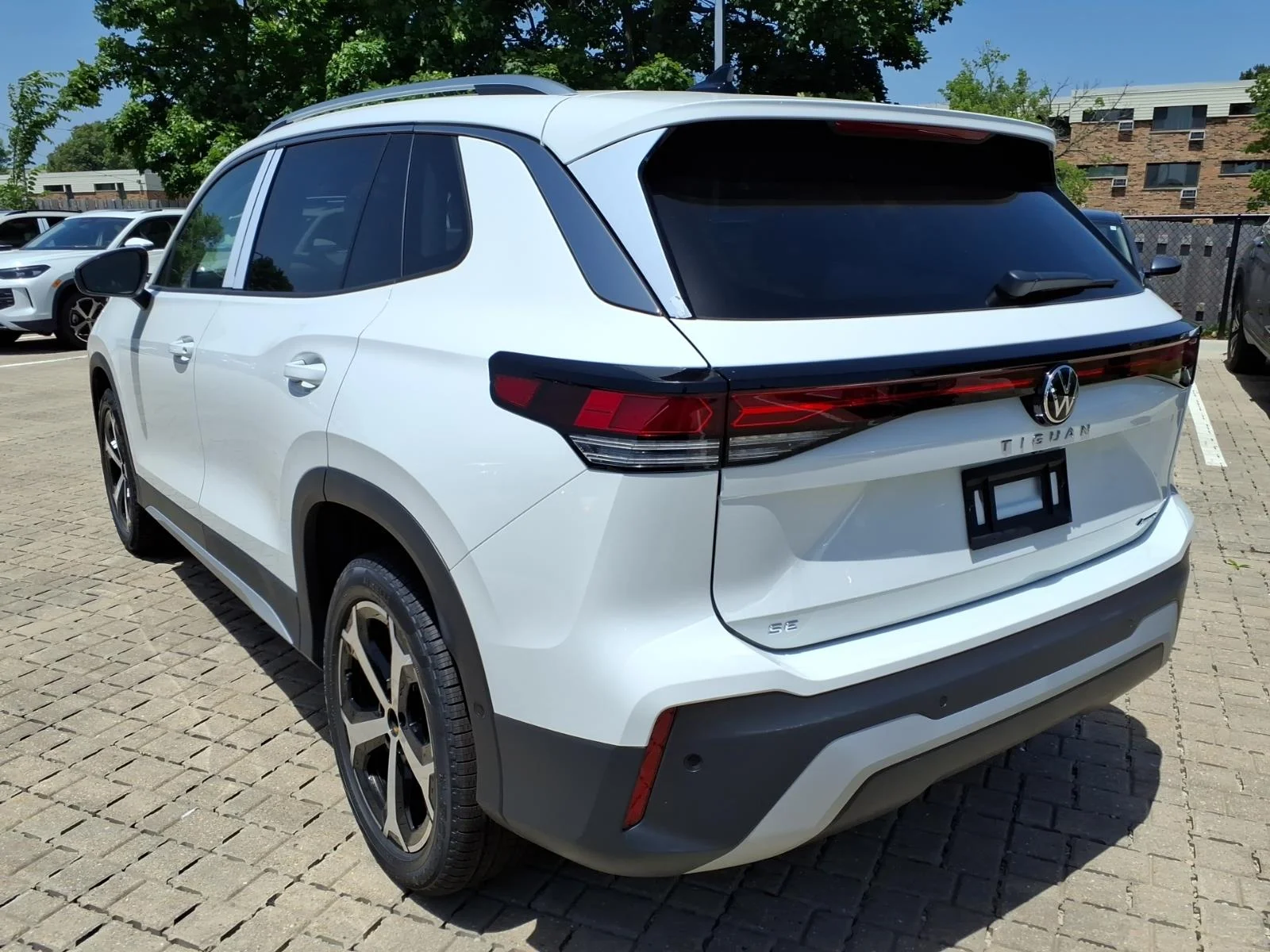 New 2026 Pure White Volkswagen SE 4MOTION image 3