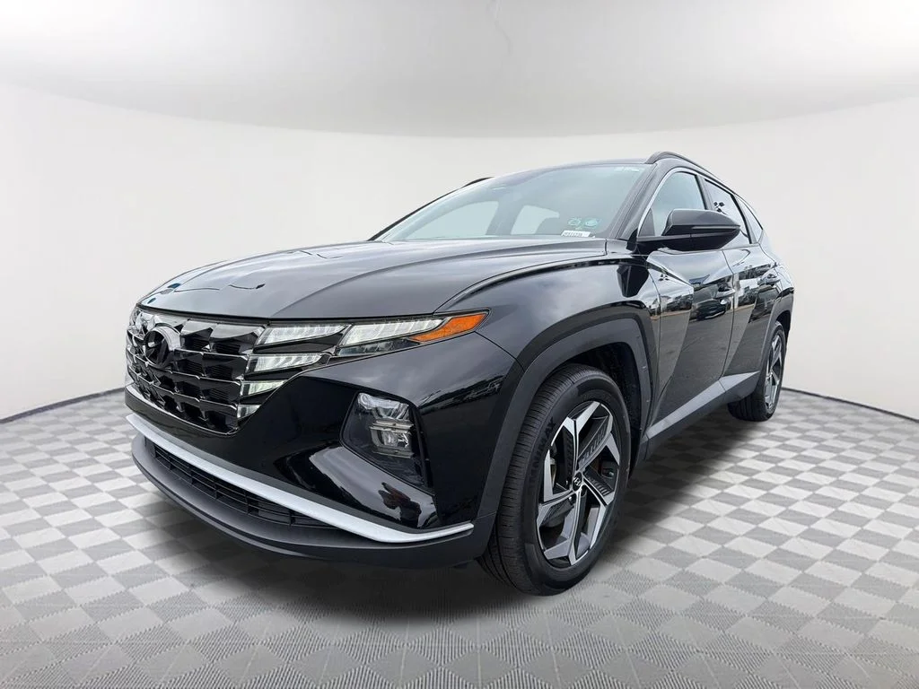 Used 2022 Black Hyundai SEL image 1