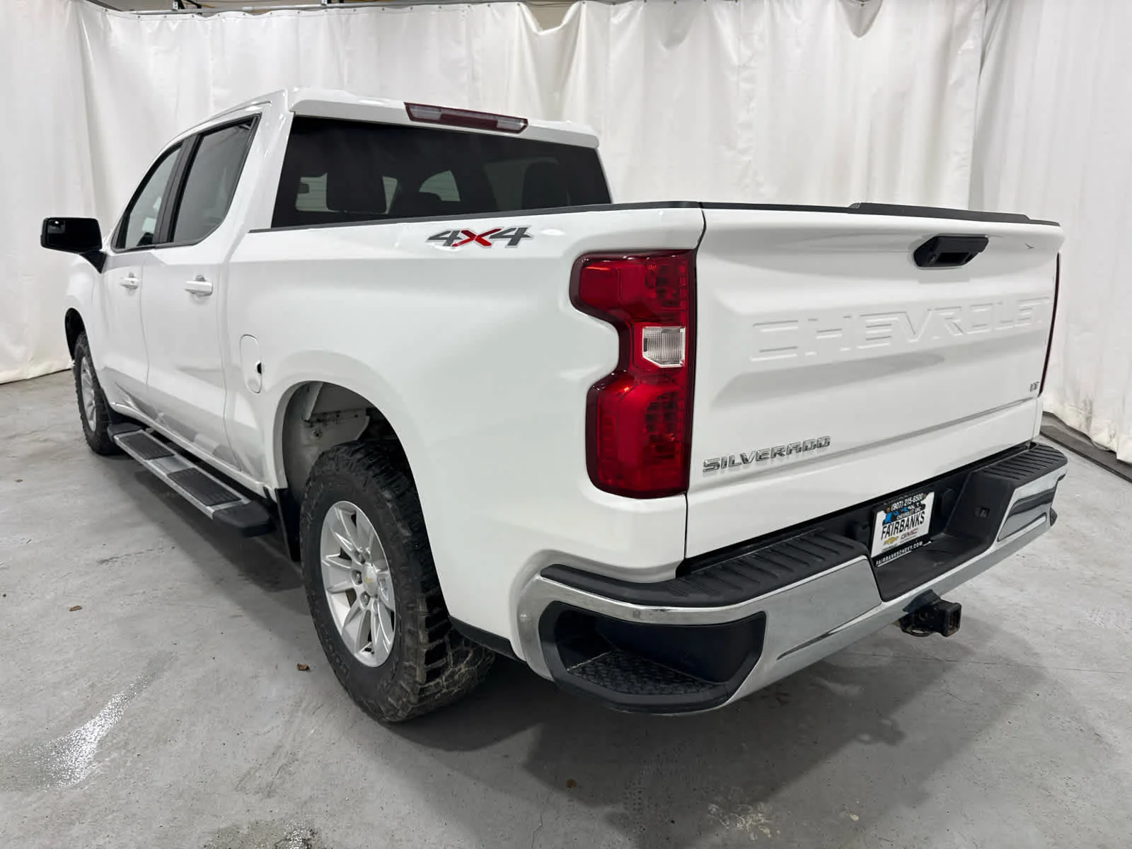 Used 2020 SUMMIT WHITE Chevrolet LT image 3