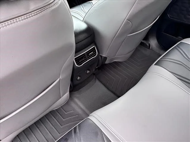 Used 2023 Silver Hyundai SEL image 16
