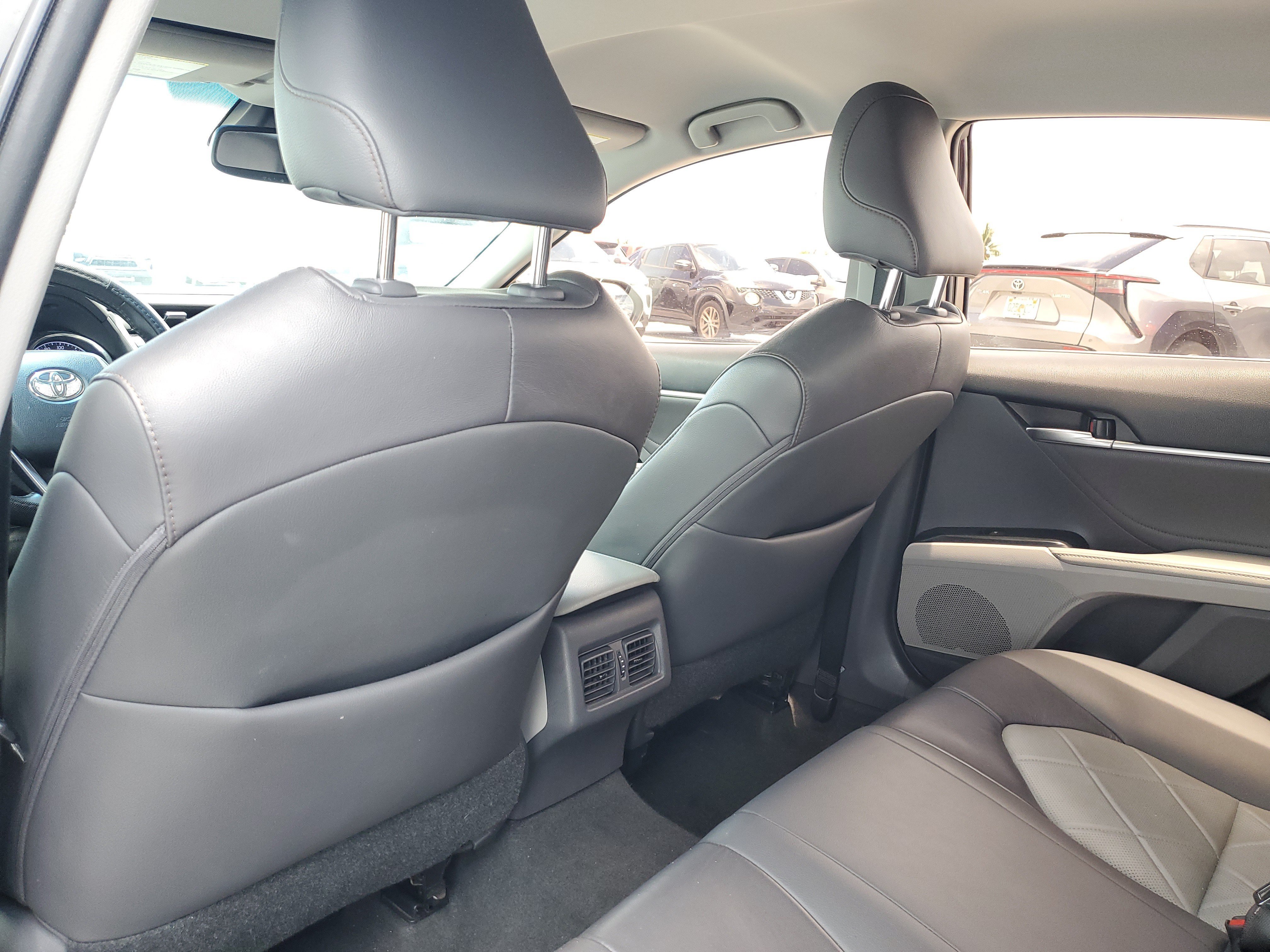 Used 2018 Midnight Black Metallic Toyota XLE image 12