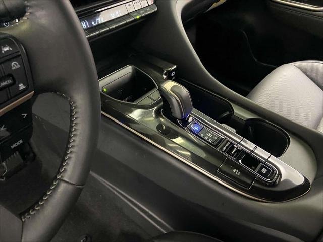 Certified Used 2025 BLACK Toyota  image 20