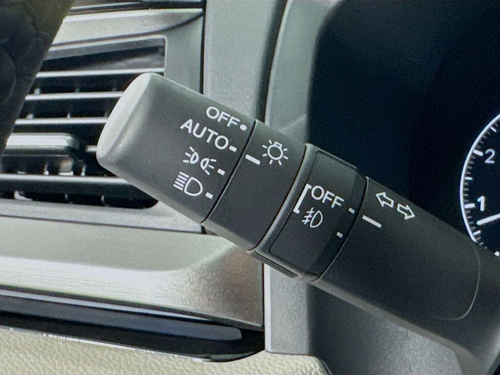 New 2026 Solar Silver Metallic Honda Touring image 16