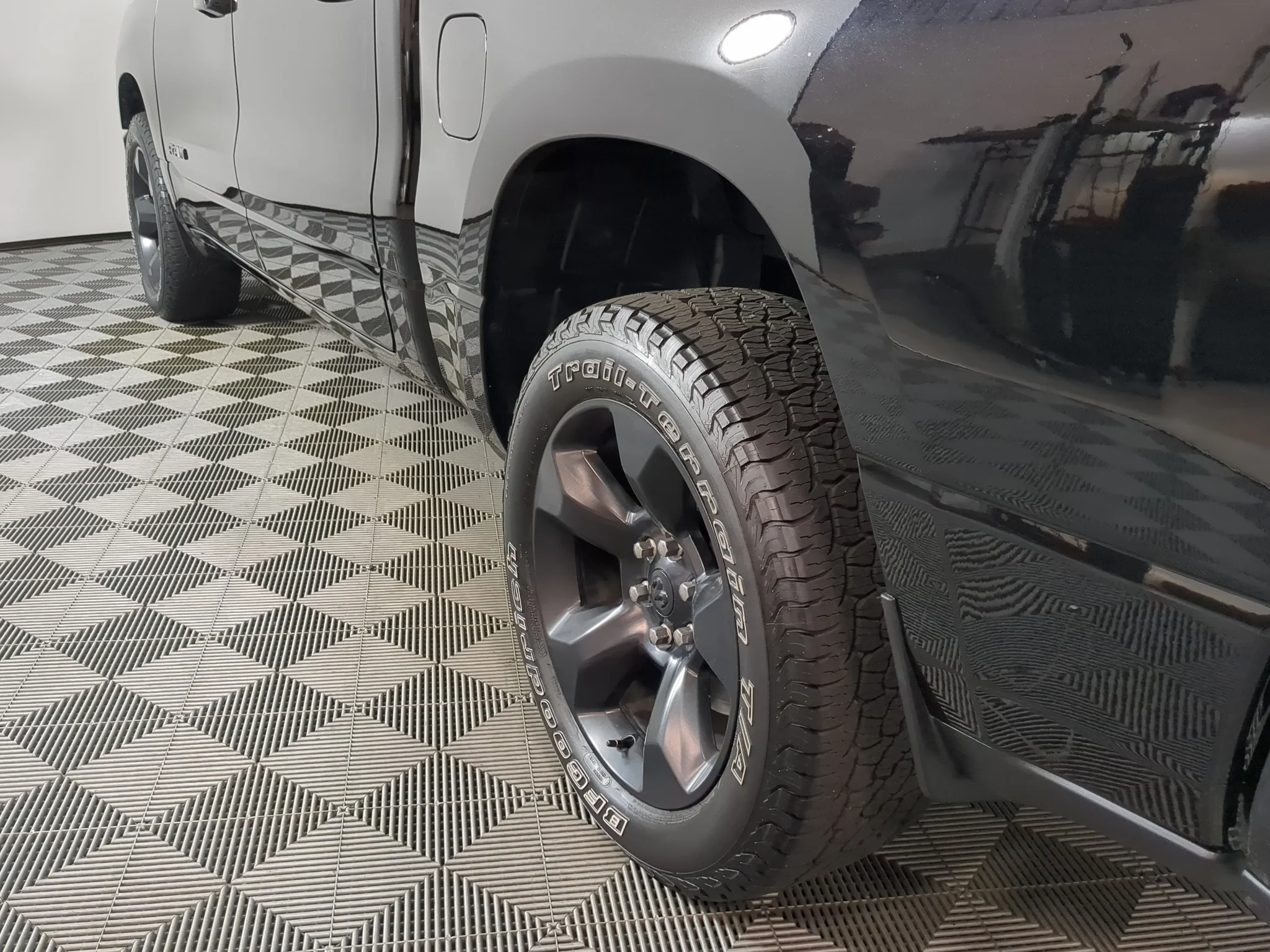 Used 2019 Black Ram Big Horn/Lone Star image 6
