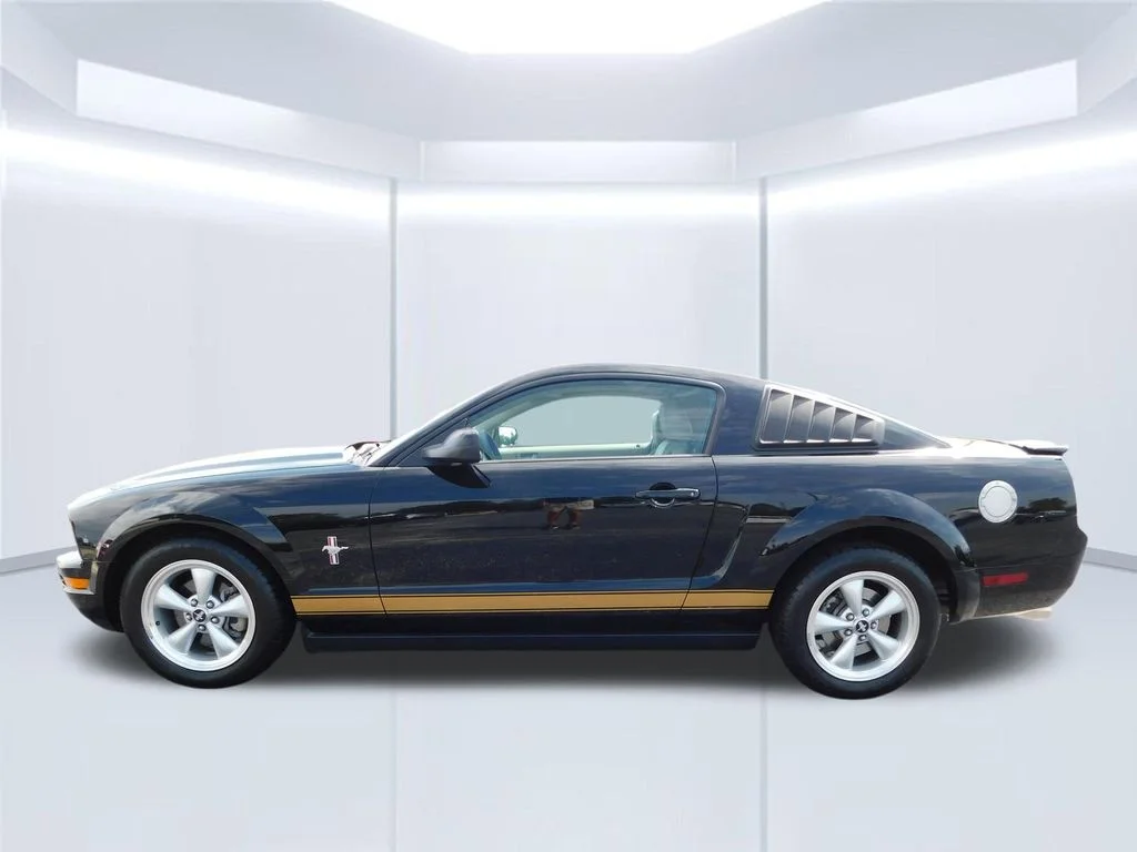 Used 2008 Black Ford V6 Premium image 6