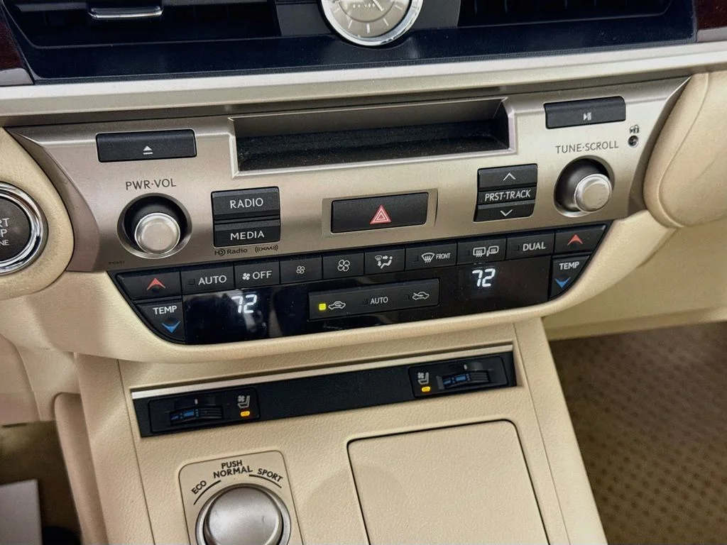 Used 2014 Matador Red Mica Lexus Base image 18