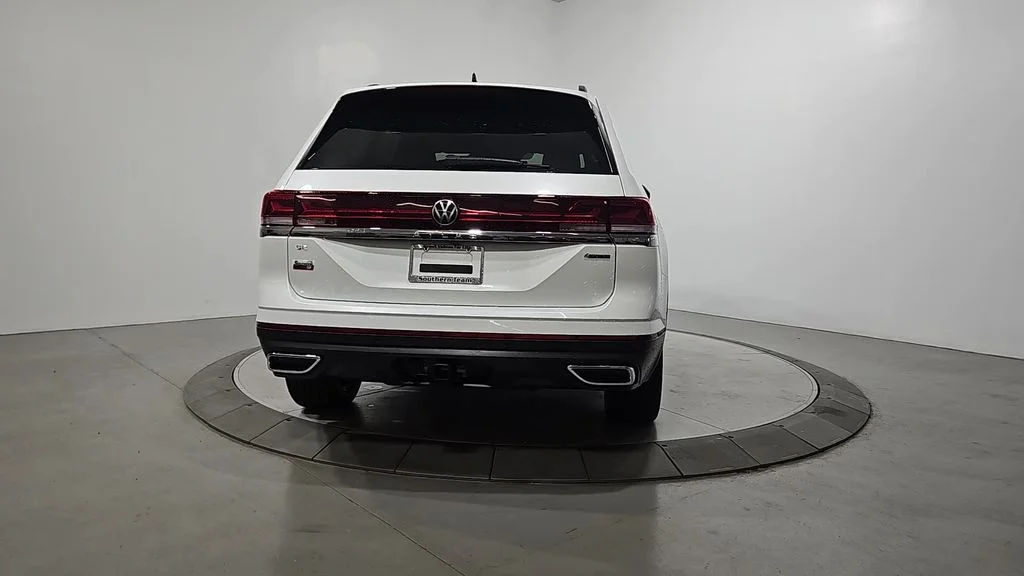 New 2026 White/off-white Volkswagen 2.0T SE w/Technology image 4
