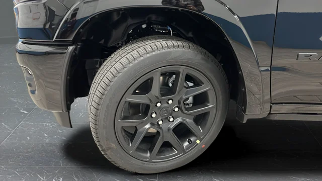New 2026 Diamond Black Crystal Pearl-Coat Exterior Paint RAM Laramie image 47